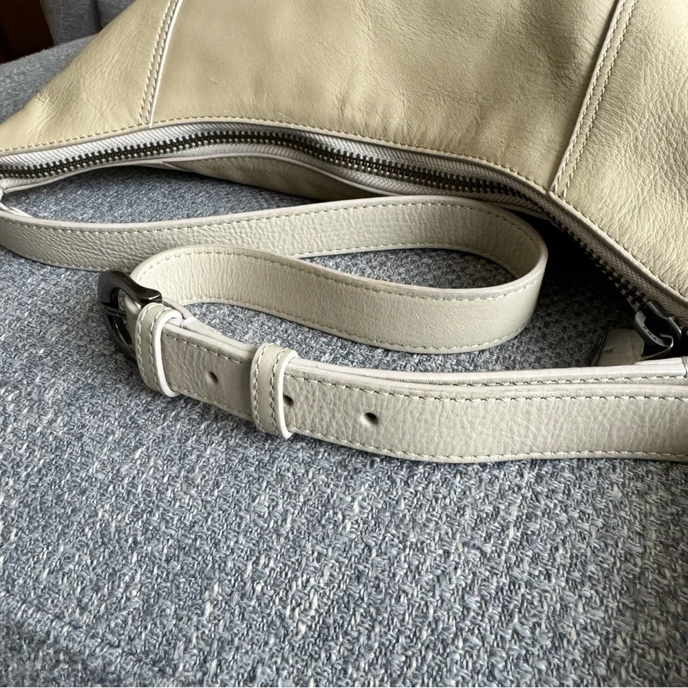 Pour La Victoire Large Bag